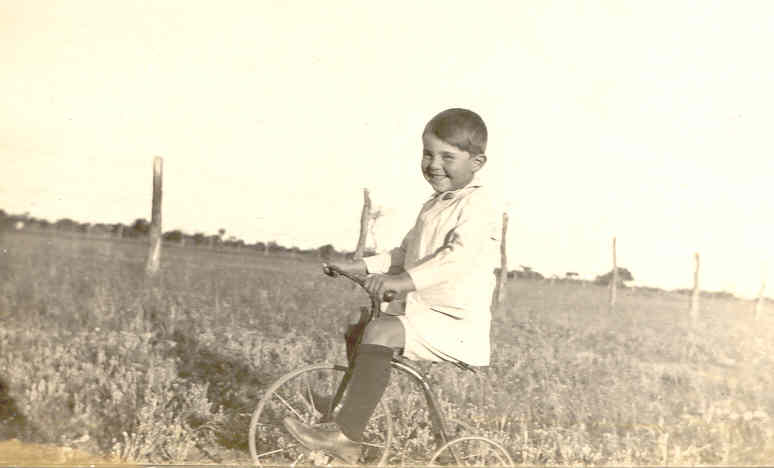 Duncan , 24th September 1917. From Postcard sent to his father overseas.